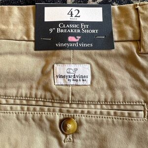 Vineyard Vines Men’s Shorts size 42 waist 9 inch inseam NWY